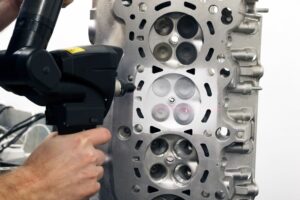 Inside The Honda K20C1 (Type R) Cylinder Head With 4 Piston Racing